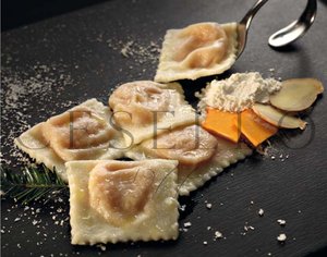 TORTELLI ZUCCA E ZENZERO IN PASTA ALLA CURCUMA  -  TURMERIC PASTA TORTELLI WITH PUMPKIN AND GINGER Featured Image