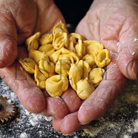 Cappelletti da Brodo  -  Cappelletti for Consomme' Featured Image