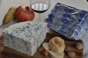 Gorgonzola DOP Piccante (Spicy) Image