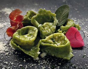 CAPPELLETTONI AL PROSCIUTTO CRUDO IN SFOGLIA VERDE  -  CAPPELLETTONI WITH CURED HAM IN SPINACH-GREEN SFOGLIA Featured Image