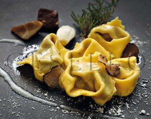 CAPPELLETTONI AI FUNGHI PORCINI  -  PORCINI MUSHROOMS CAPPELLETTONI Featured Image