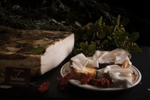 Lardo stagionato “Macchia mediterranea” Featured Image