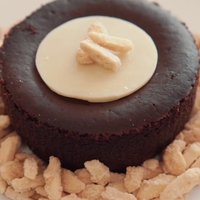 VEGAN CHOCOLATE SOUFFLÉ Featured Image