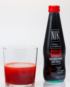 WELLNESS DRINK - peach, strawberry and goji berry based Featured Image